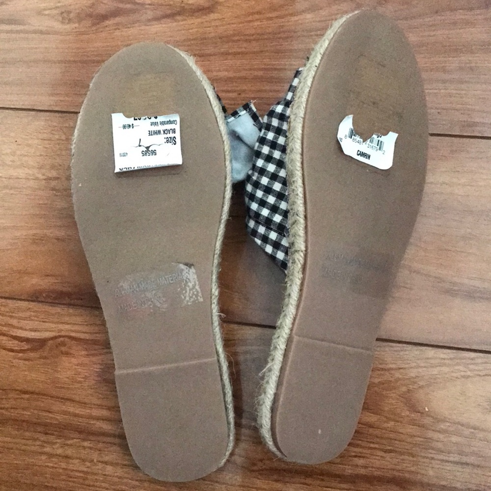 Sandals - Picture 3 of 5